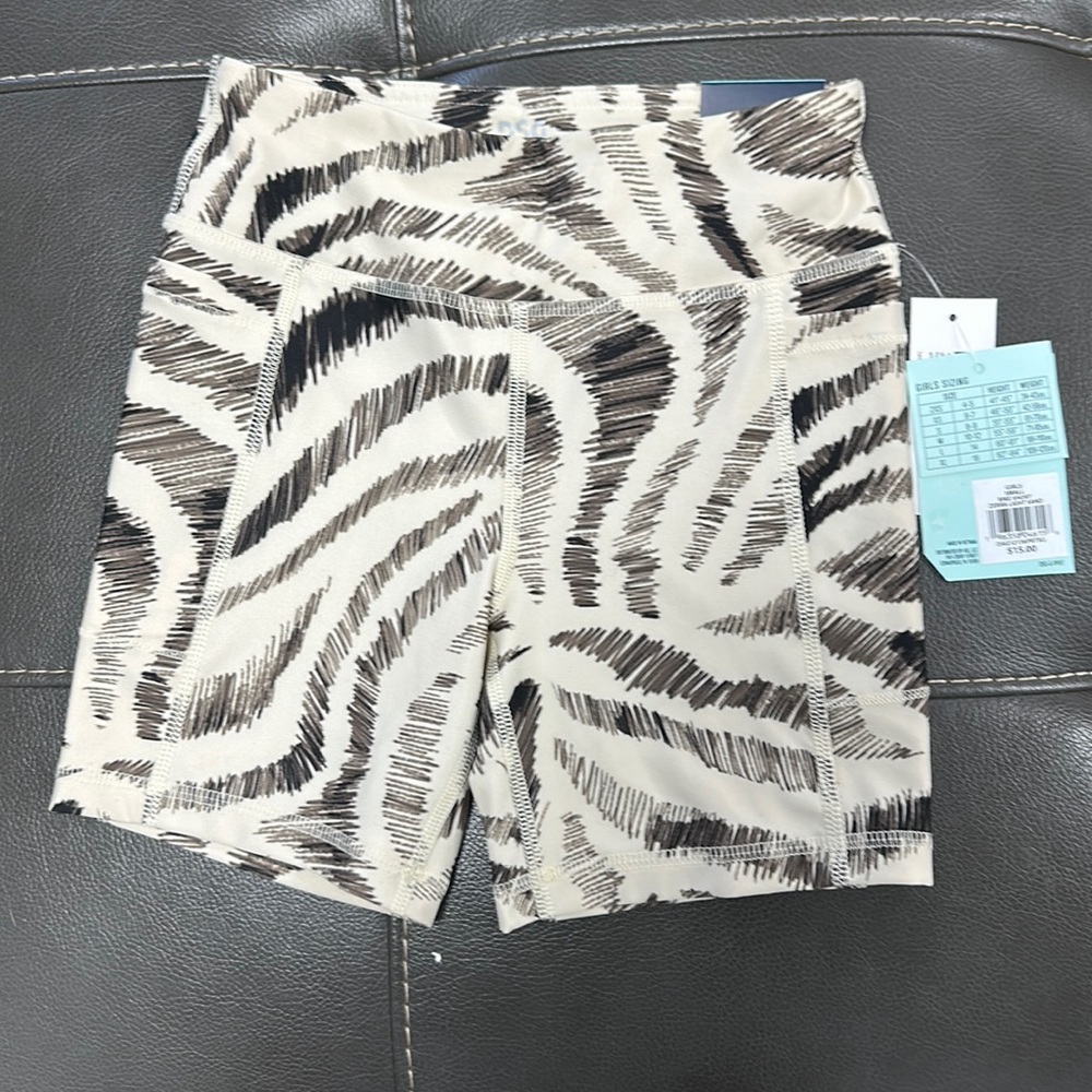 Girls performance bike short